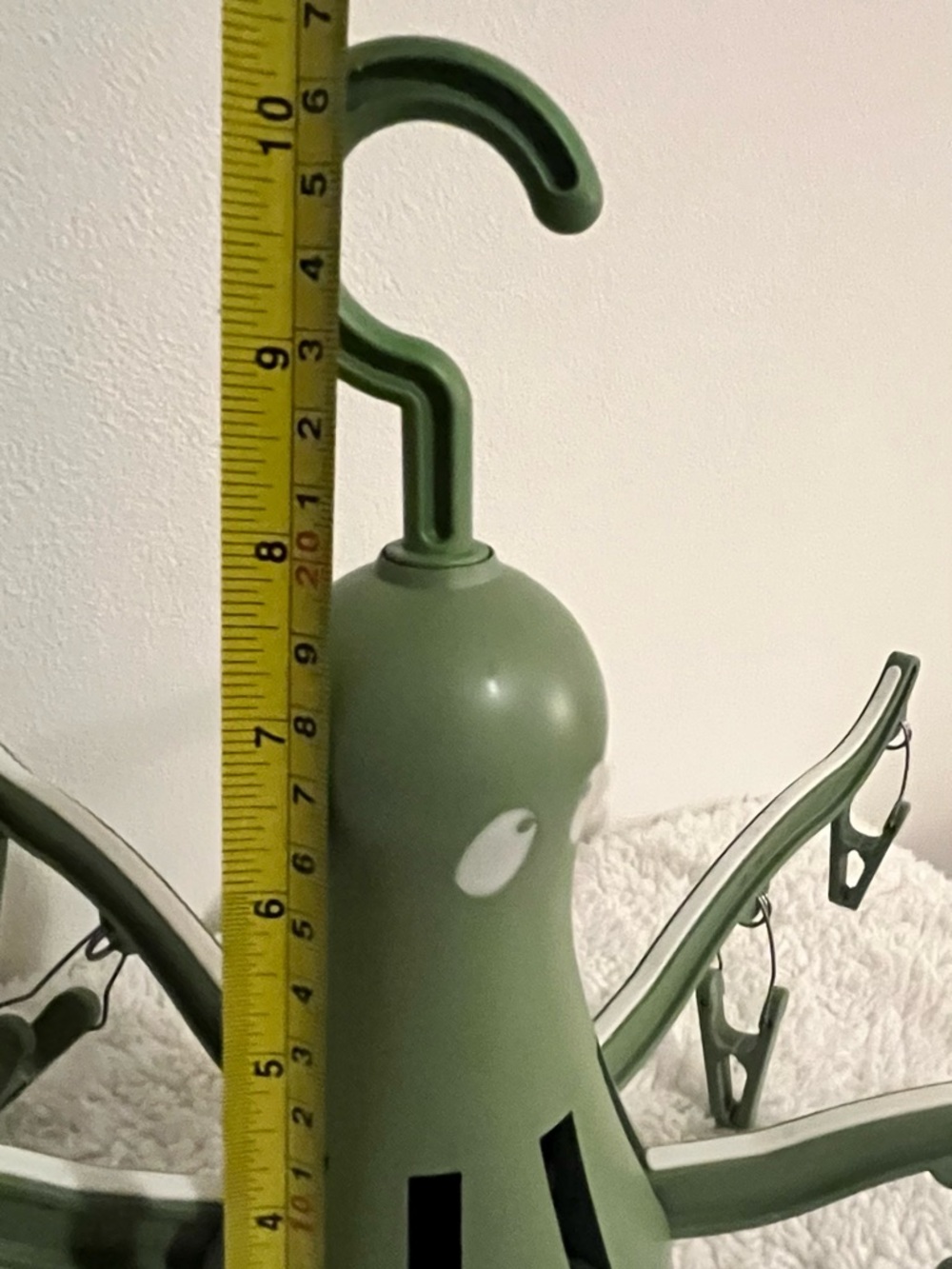 Pressa Olive Green Octopus Hanging Multi-Clip Drying Rack - Picture 5 of 6